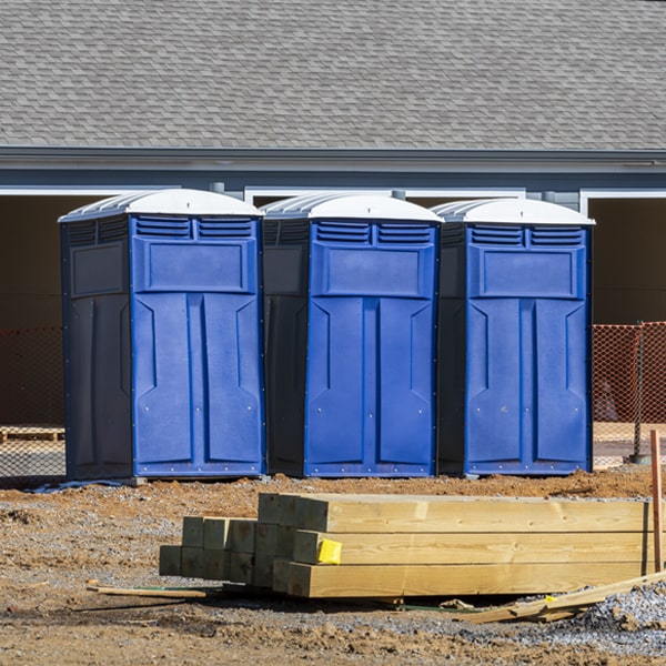 what is the maximum capacity for a single portable restroom in Preston Illinois